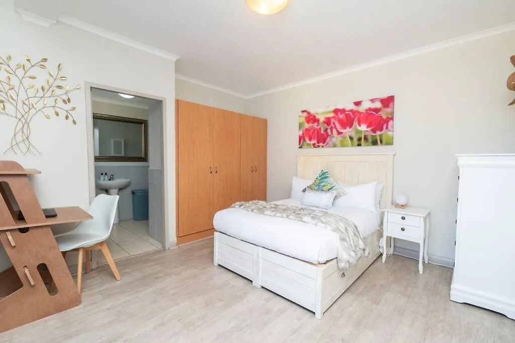 Urban Living In The Square Apartment Cape Town South Africa
